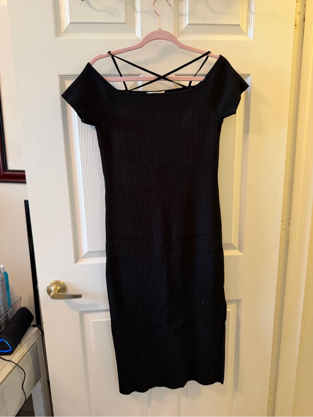 Wayf Black One-Shoulder Ribbed Bodycon Dress with Strappy Back